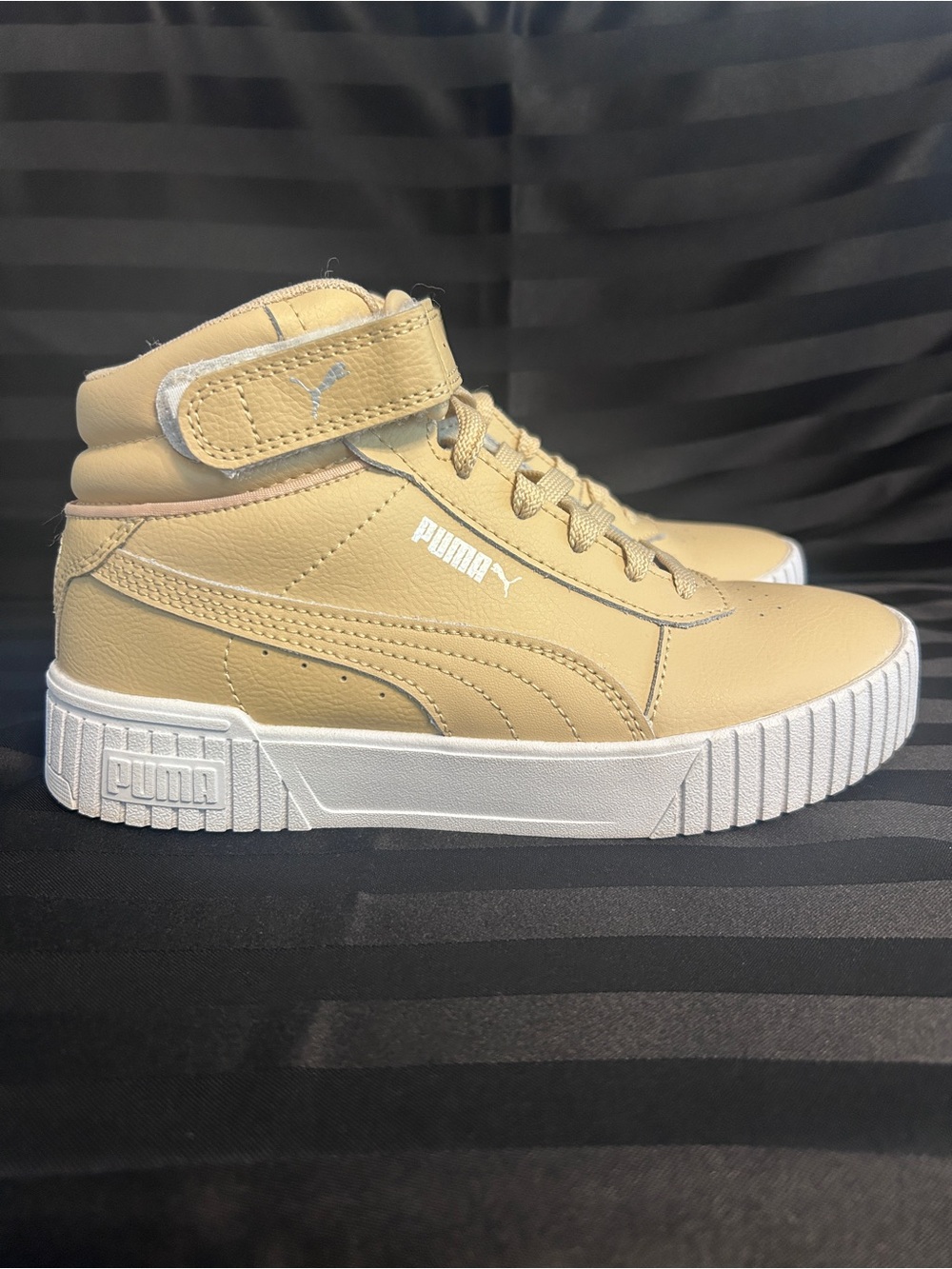 PUMA Carina Mid Women’s Platform High Top Sneakers Tan/Beige Size 6.5